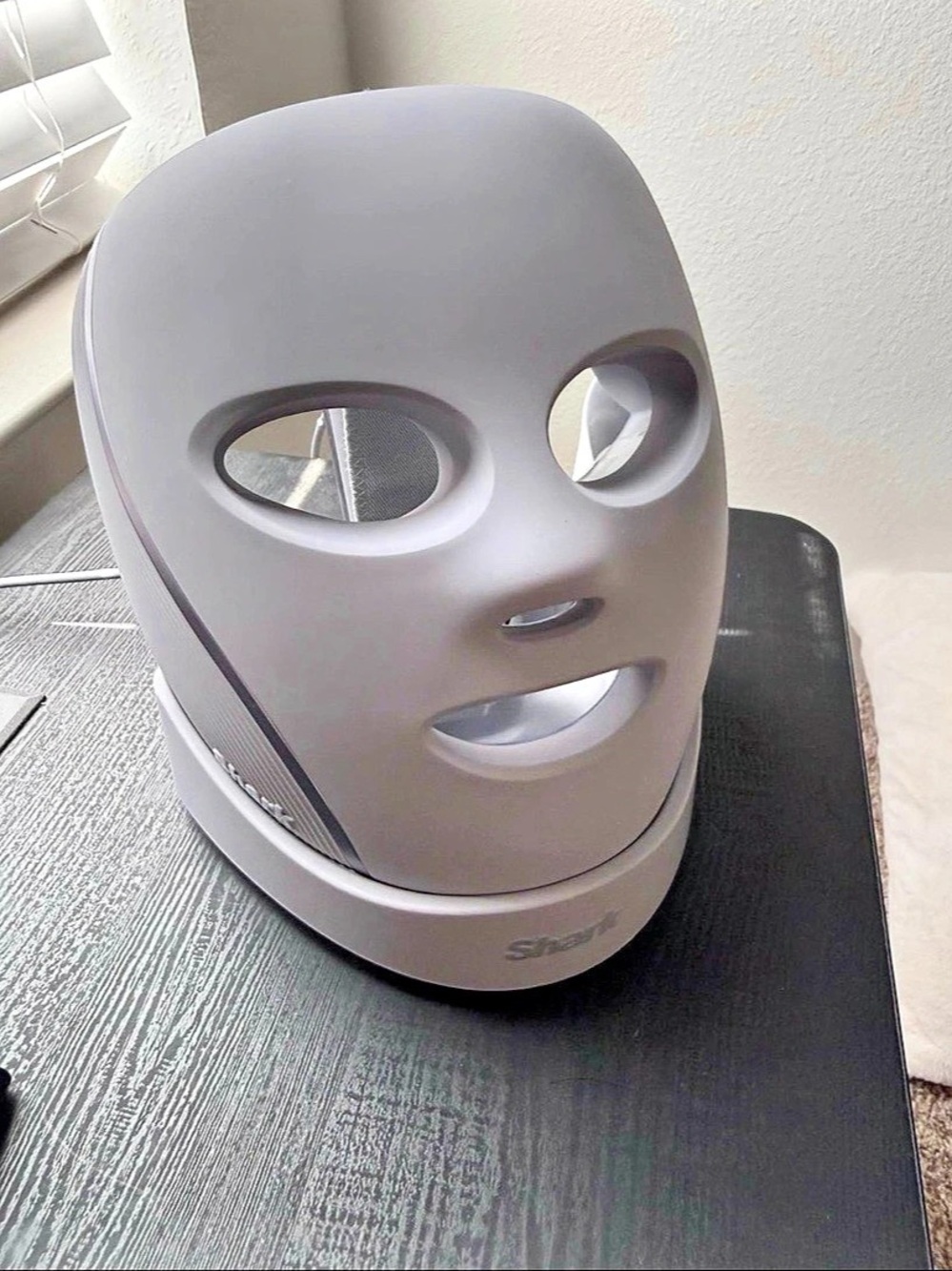 Shark red light mask
